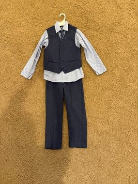 Boys suit.